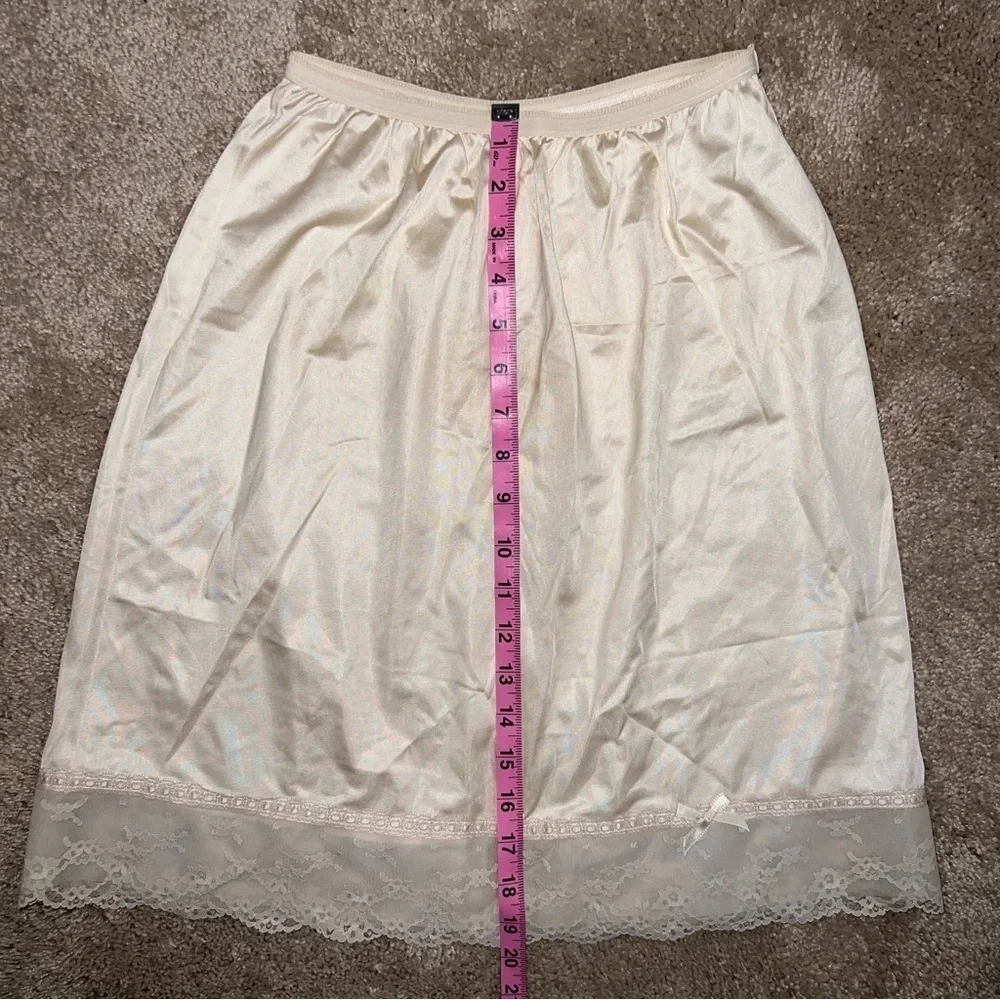 Vintage Kayser Cream Half Slip with Lace Hem and Bow Size Medium
